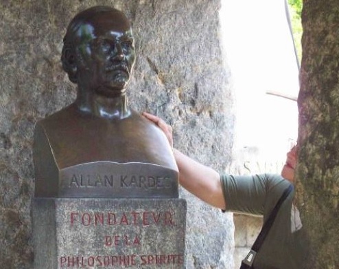 OLVASSUK EGYÜTT 48.